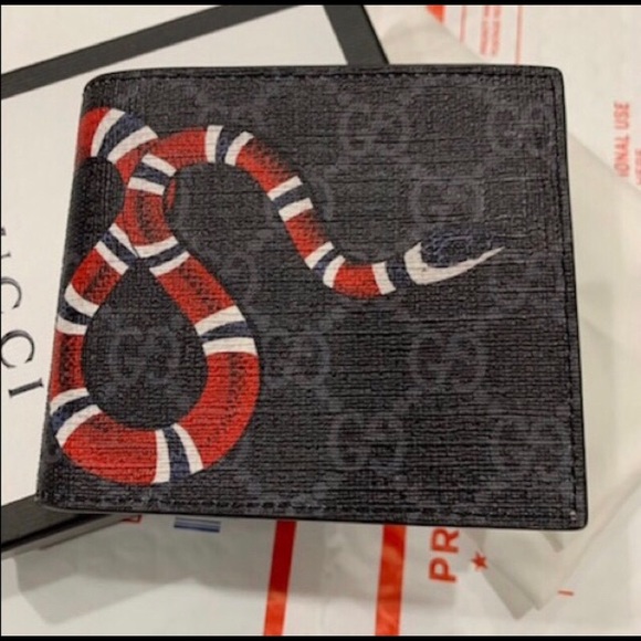 Gucci black leather monogram g kingsnake wallet
